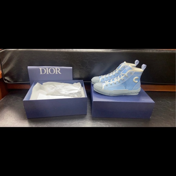 Christian Dior - Picture 5 of 5